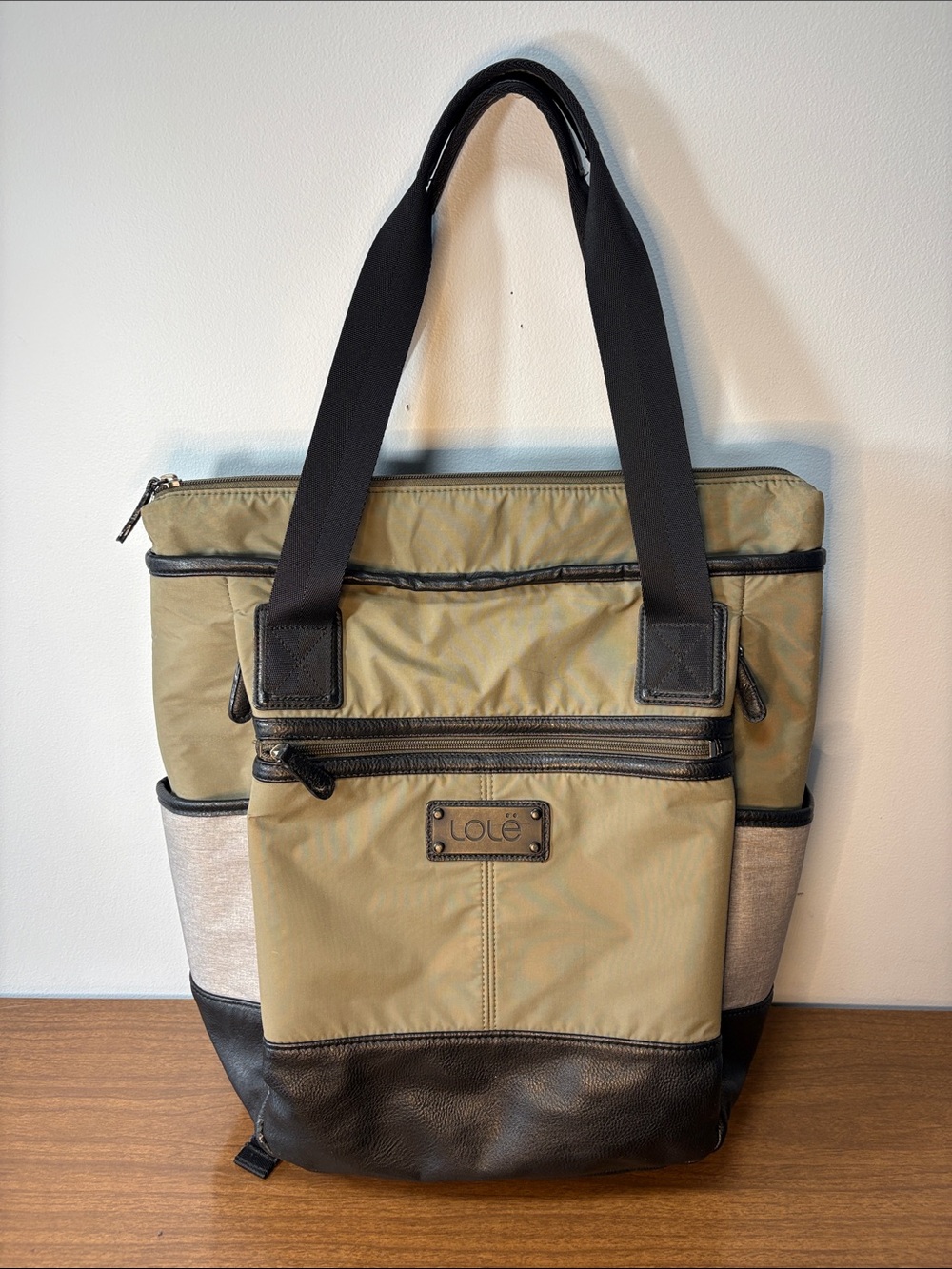 Lolë Lily Bag